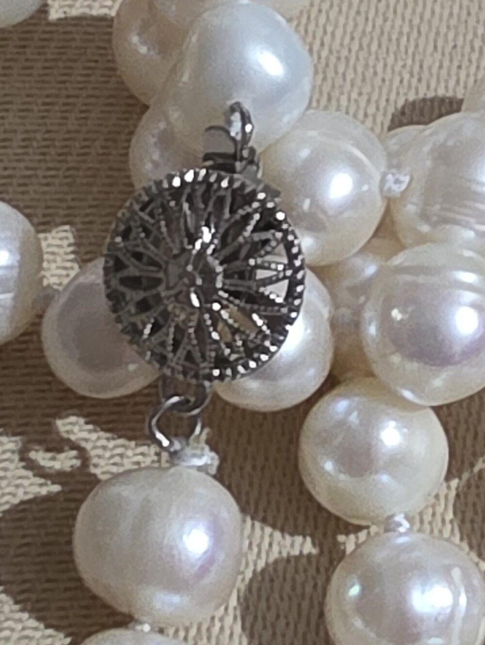 14KGF 36 IN 9.8 MM GENIUNE CULTURED BAROQUE PEARLS AMAZING LUSTER 106.09 Grams - Picture 3 of 7